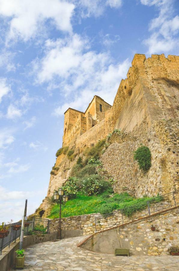 Casa Castello Rocca Imperiale Exterior foto
